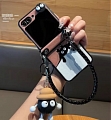 Z Flip 5 Japanese Anime Weiß Braun Telefon Case for Samsung Galaxy Z Flip 3 4 5 with Charm Chain Cosplay