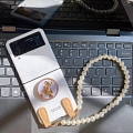 Handmade Cute Cartoon Korean 골든 Bear 3D 화이트 검은 with Pearl Chain 전화 Case for Samsung Galaxy Z Flip 3 코스프레 (5G)